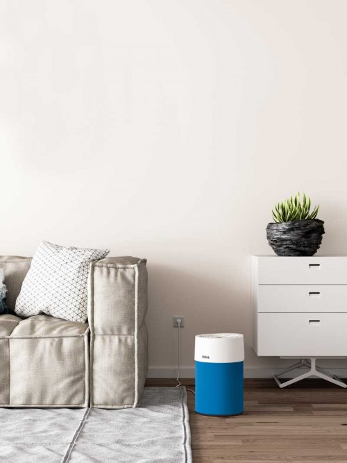 Ideal Luftreiniger AP40 Pro Wohnzimmer mit Textilbezug dunkelblau